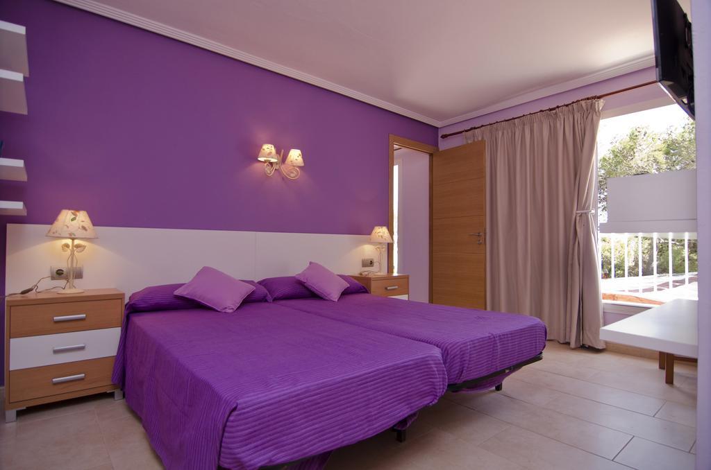 Hostal Cala Boix เอสกานา ภายนอก รูปภาพ