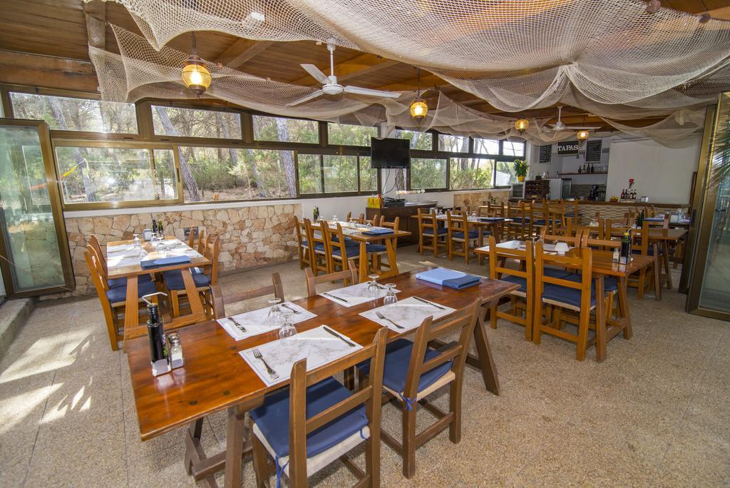 Hostal Cala Boix เอสกานา ภายนอก รูปภาพ