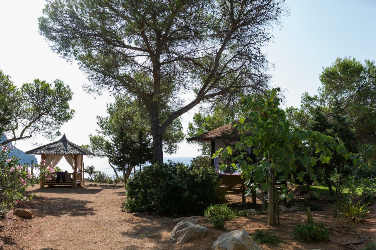 Hostal Cala Boix เอสกานา ภายนอก รูปภาพ