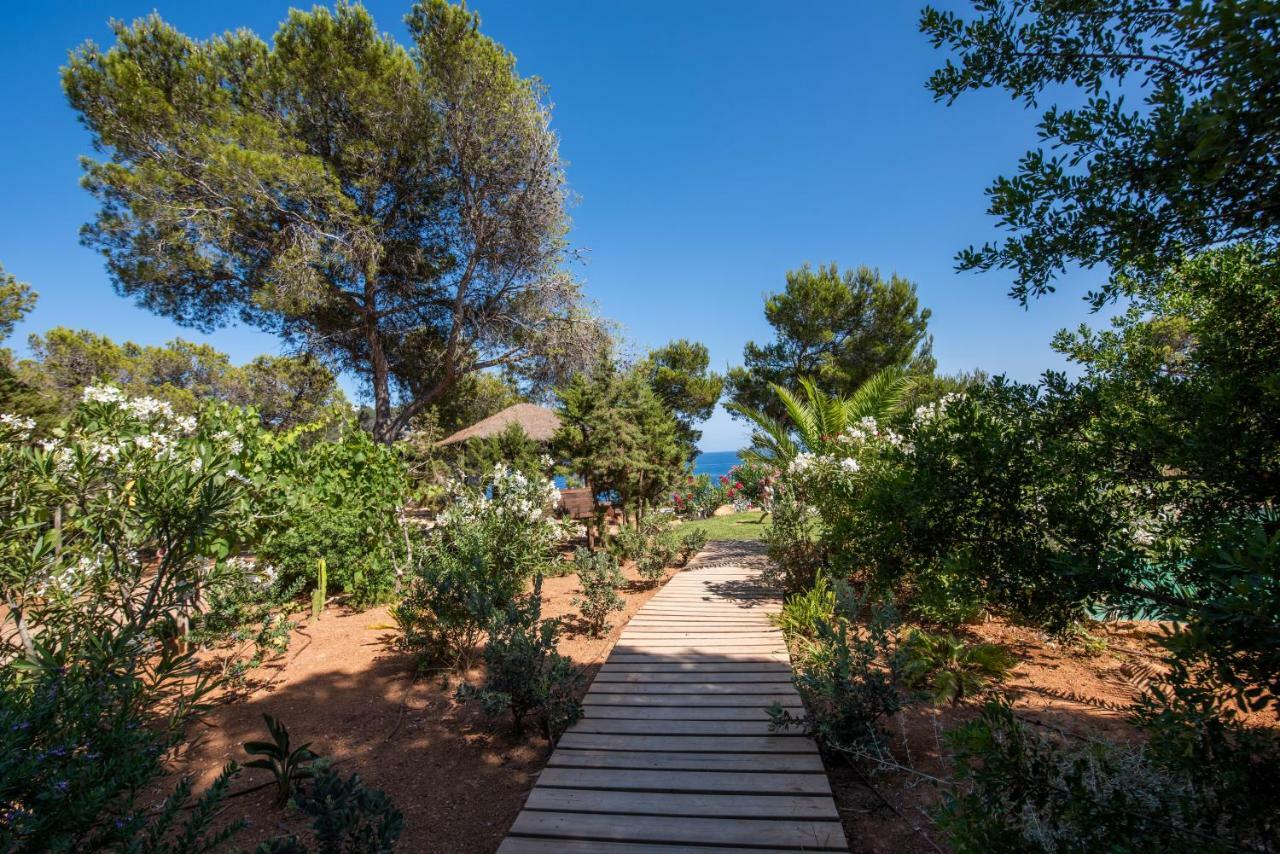 Hostal Cala Boix เอสกานา ภายนอก รูปภาพ