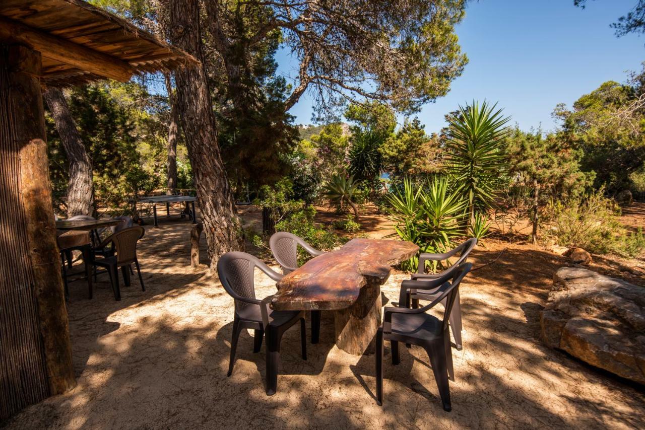 Hostal Cala Boix เอสกานา ภายนอก รูปภาพ