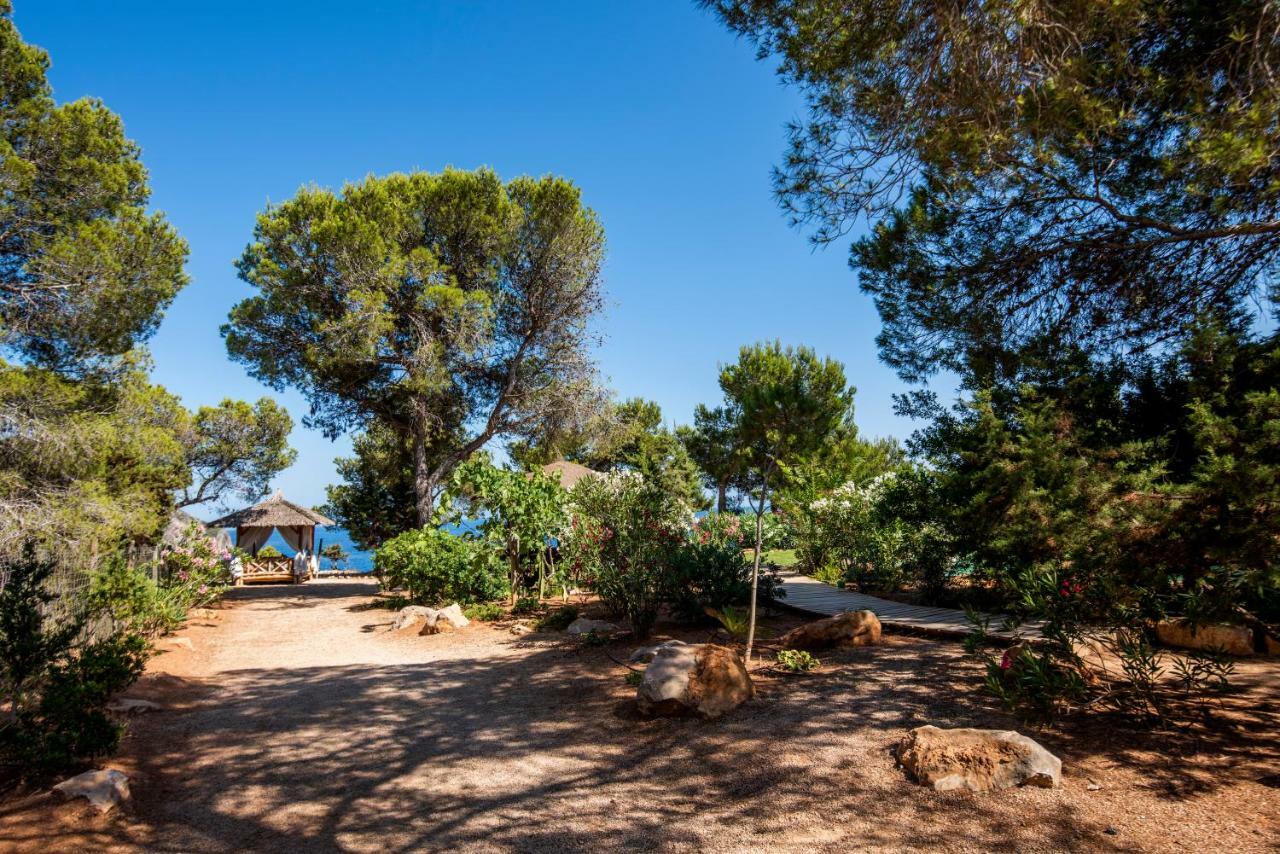 Hostal Cala Boix เอสกานา ภายนอก รูปภาพ