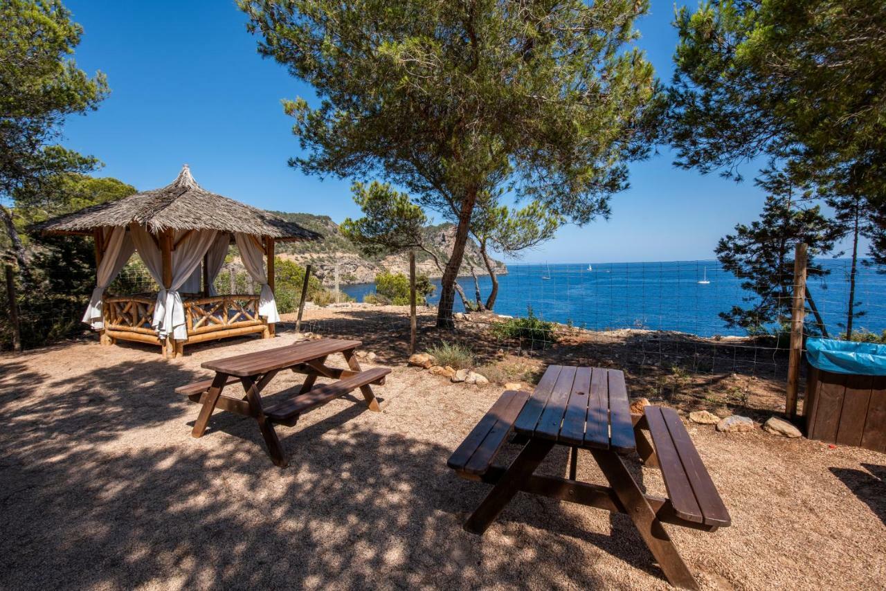 Hostal Cala Boix เอสกานา ภายนอก รูปภาพ