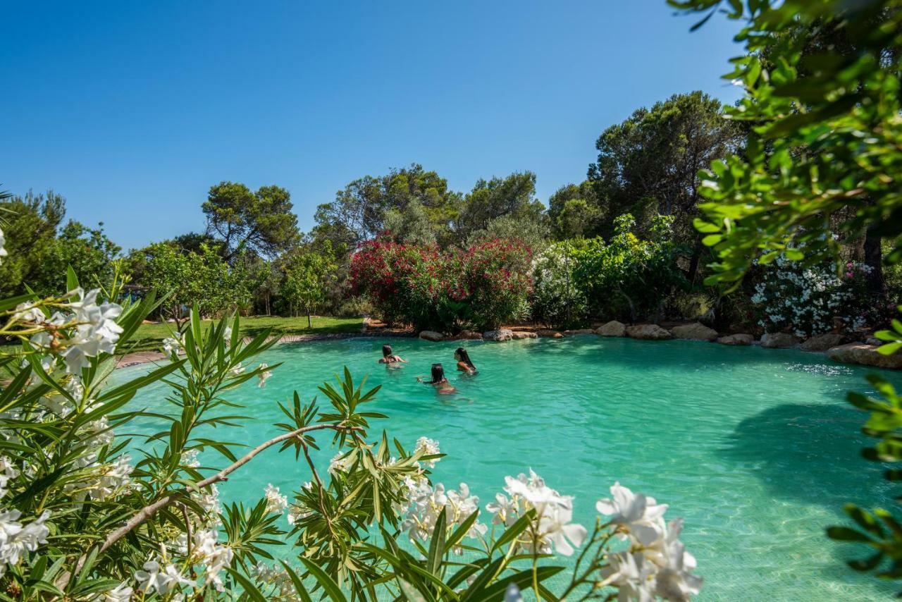 Hostal Cala Boix เอสกานา ภายนอก รูปภาพ